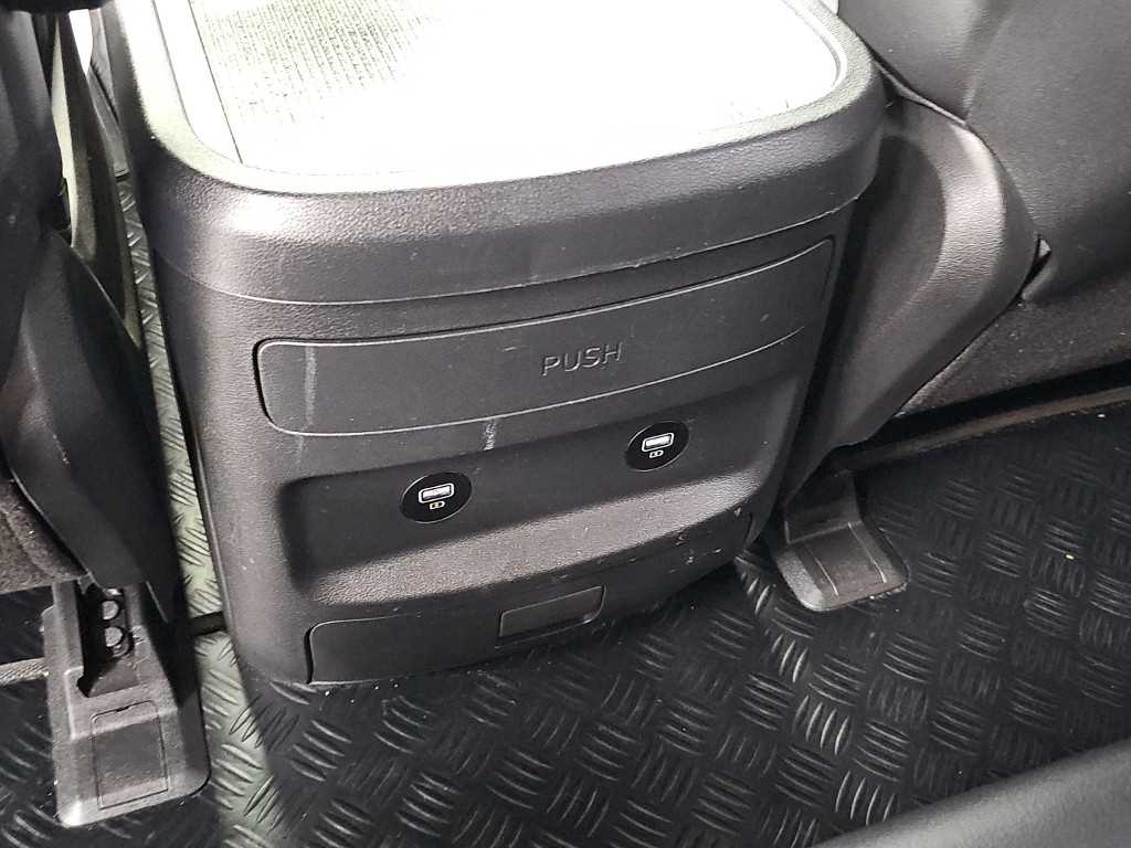 Hyundai Staria — photo 13