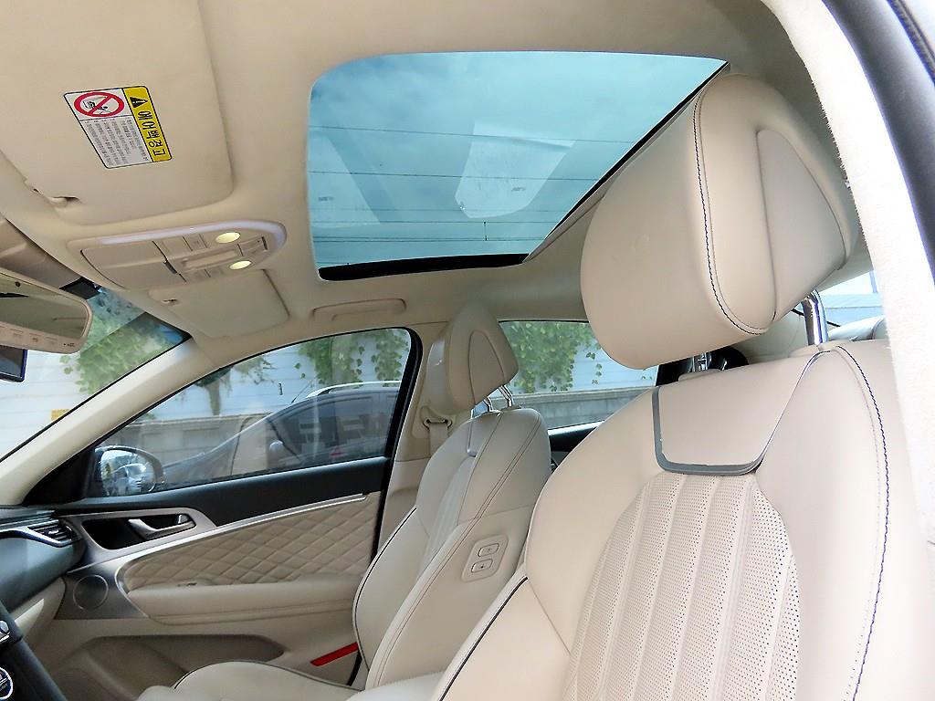 Genesis G70 — photo 17