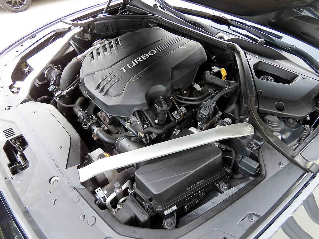 Genesis G70 — photo 19