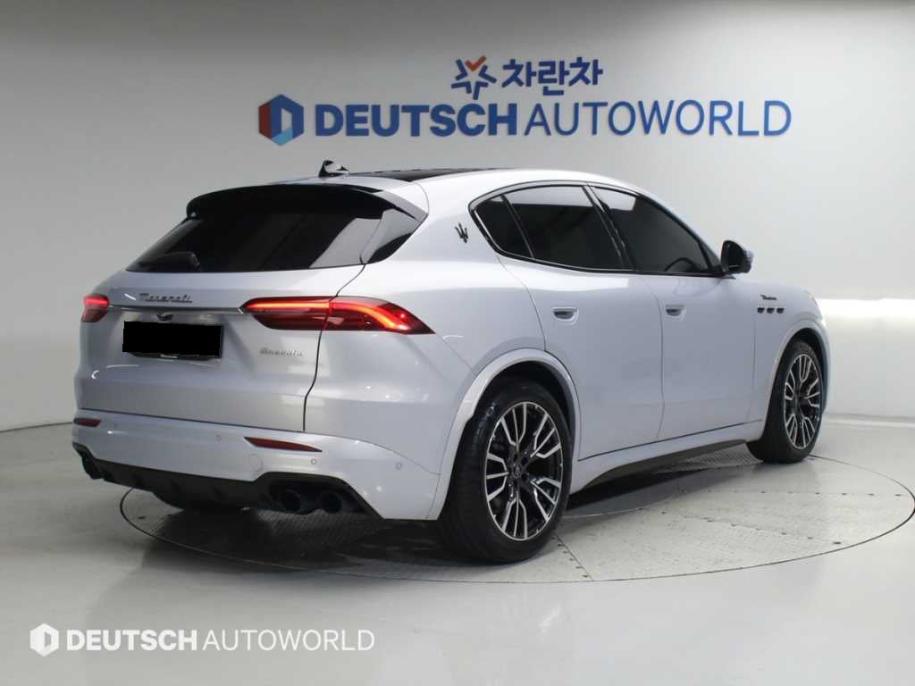 Maserati Grecale — photo 02