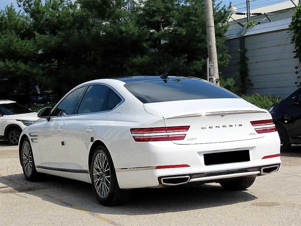 Genesis G80 — photo 03
