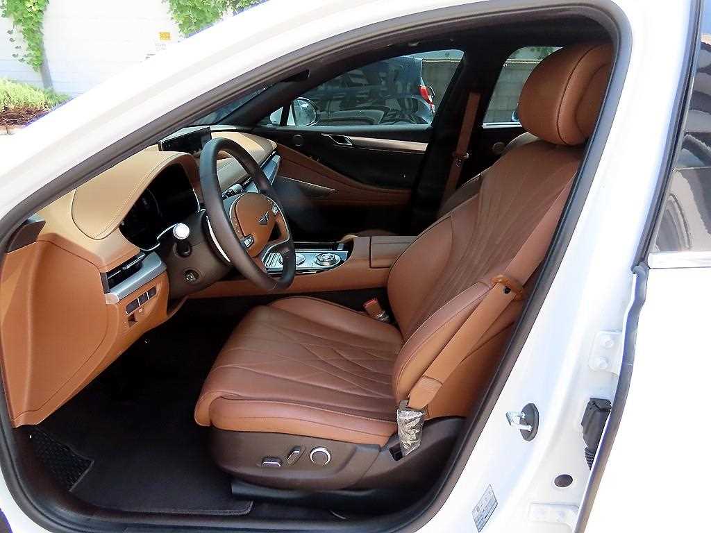 Genesis G80 — photo 05