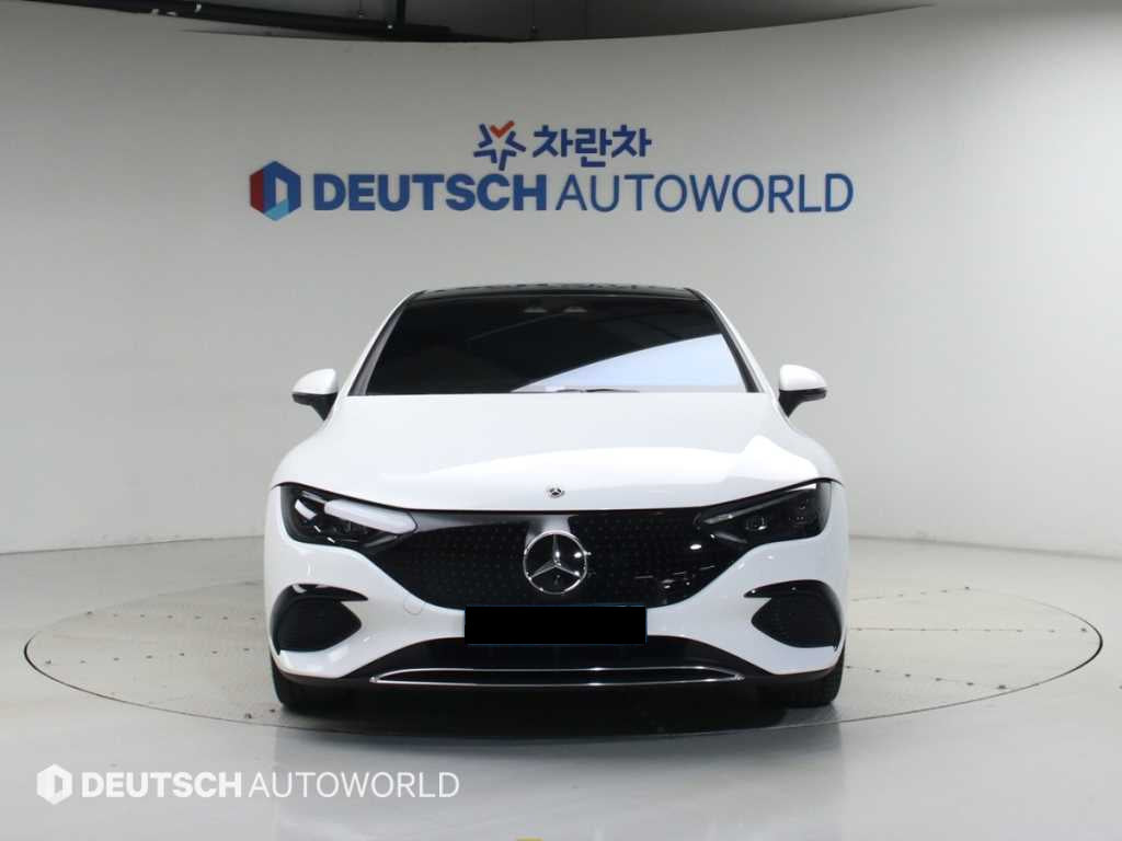 Mercedes-Benz EQE — photo 03