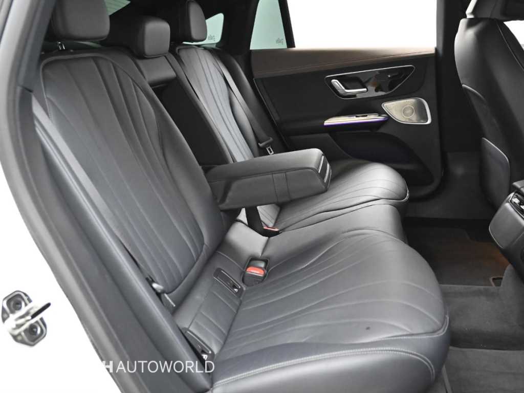 Mercedes-Benz EQE — photo 12