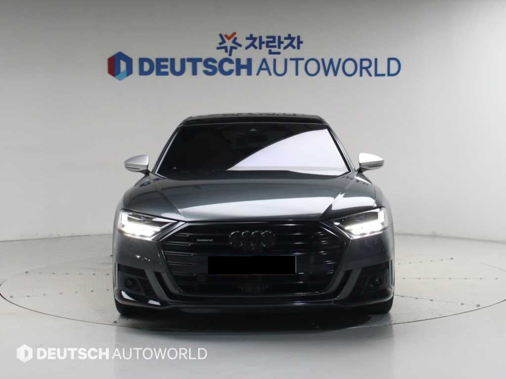 Audi A8 — photo 03