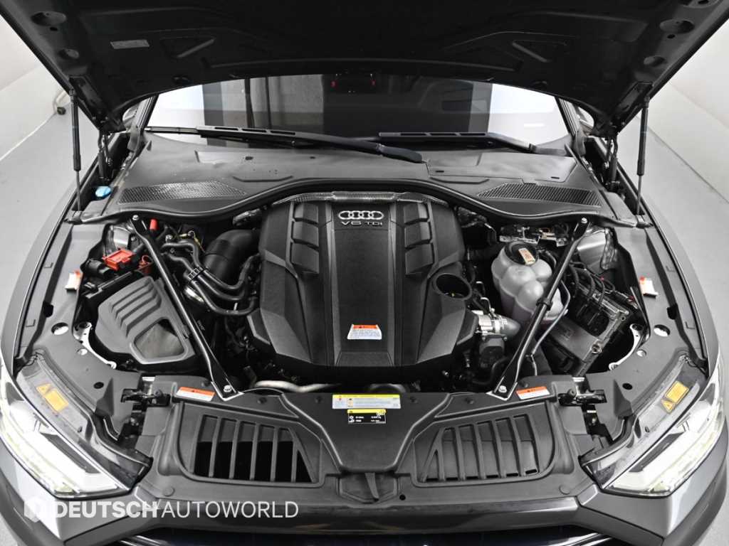 Audi A8 — photo 06