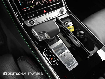Audi A8 — photo 09