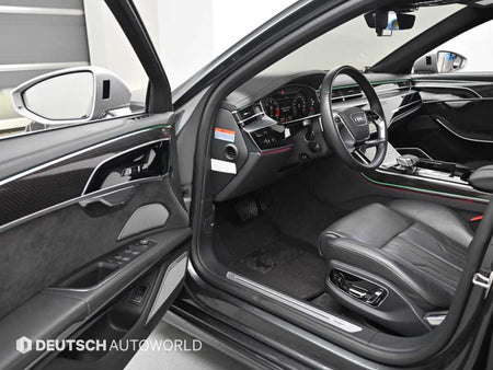 Audi A8 — photo 11