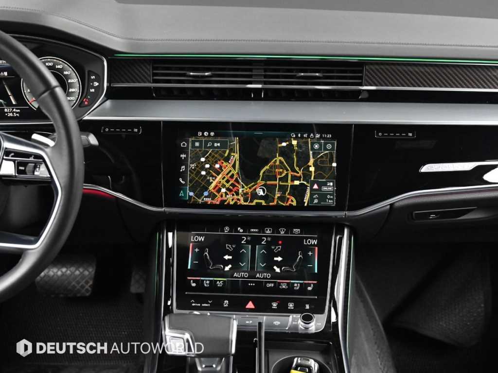 Audi A8 — photo 14