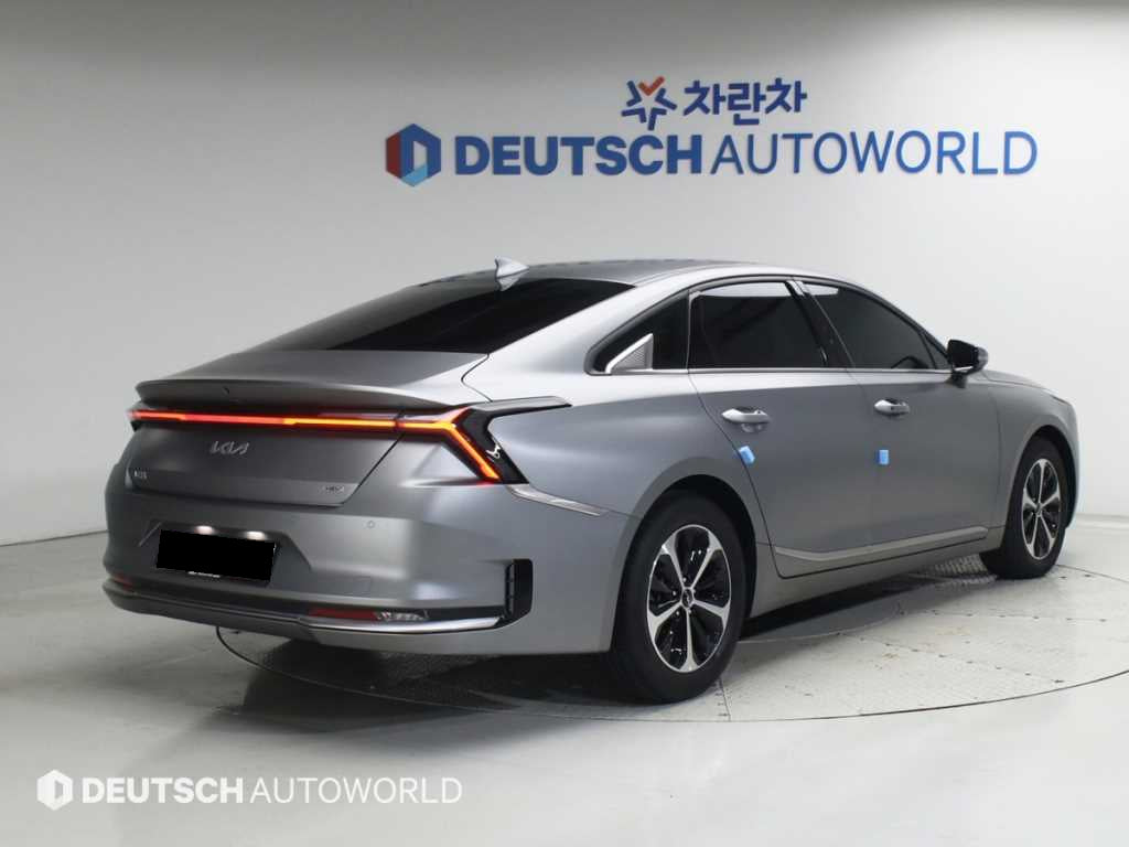 Kia K8 — photo 02
