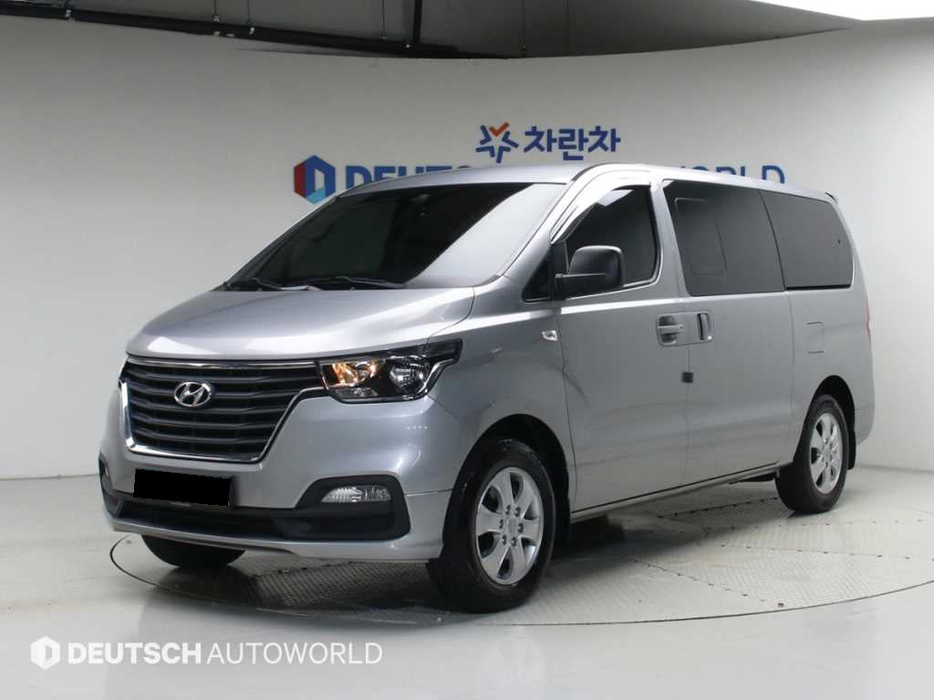 Hyundai Starex — photo 01