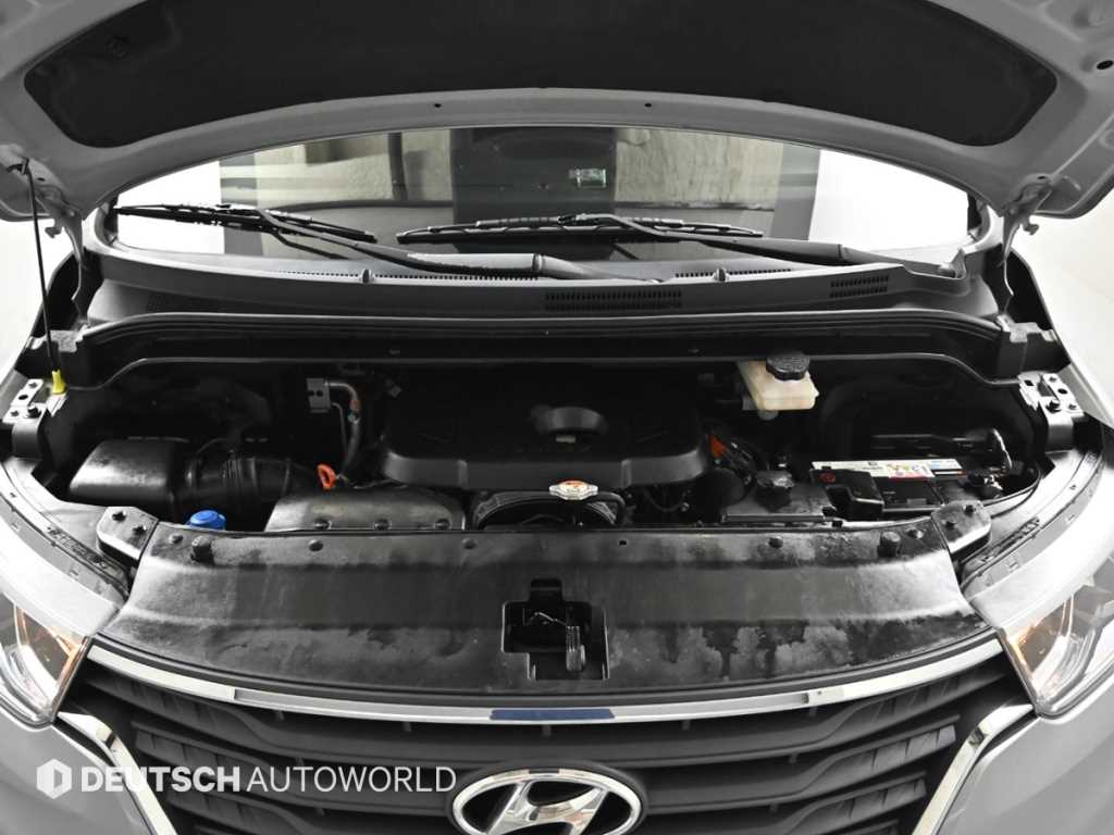 Hyundai Starex — photo 06
