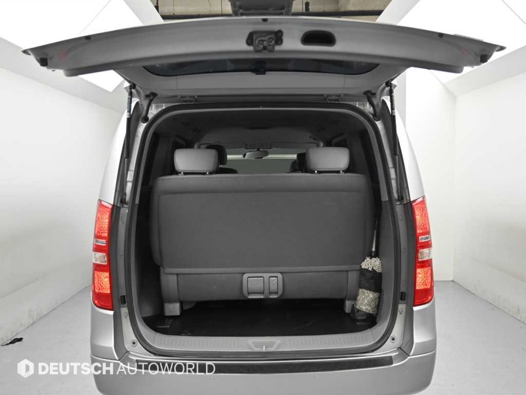 Hyundai Starex — photo 19