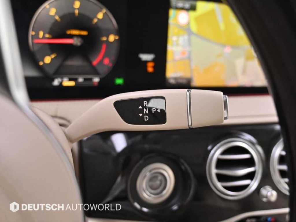 Mercedes-Benz S-Class — photo 10