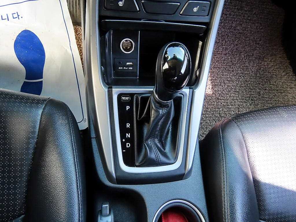 Hyundai Avante — photo 10