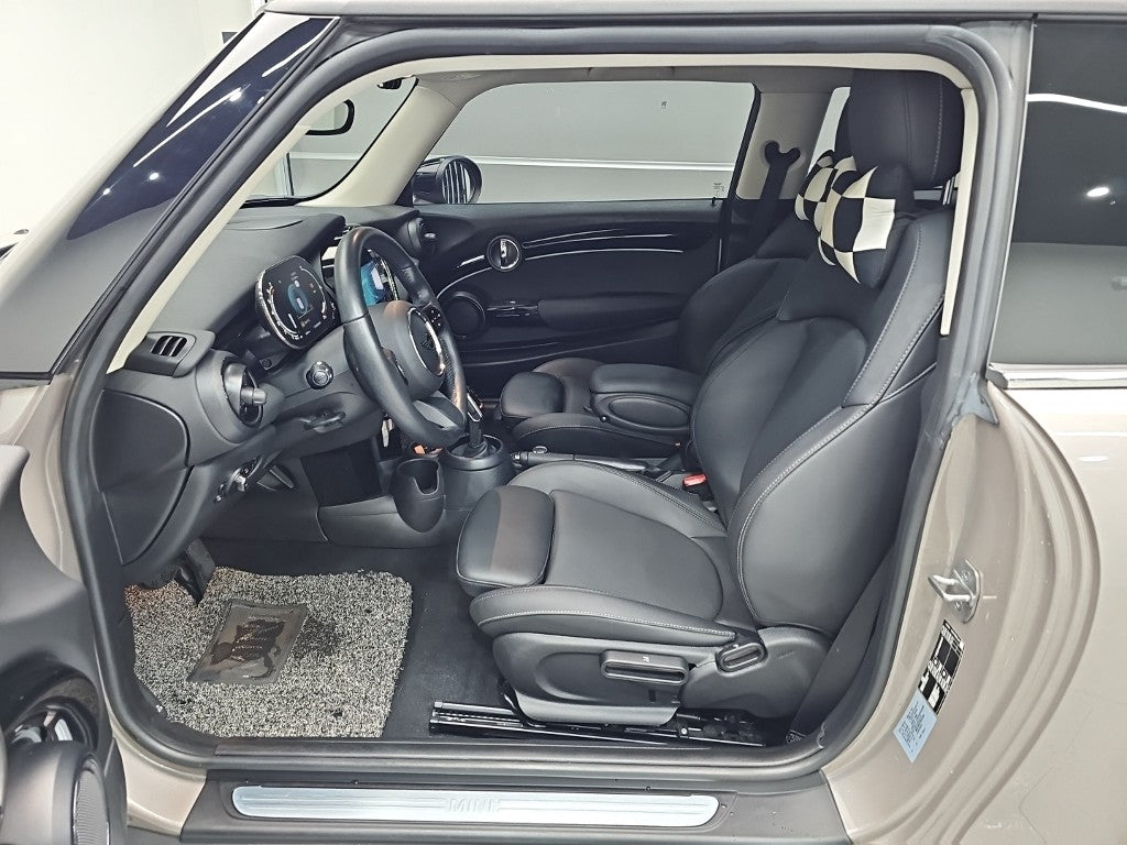Mini Cooper — photo 10