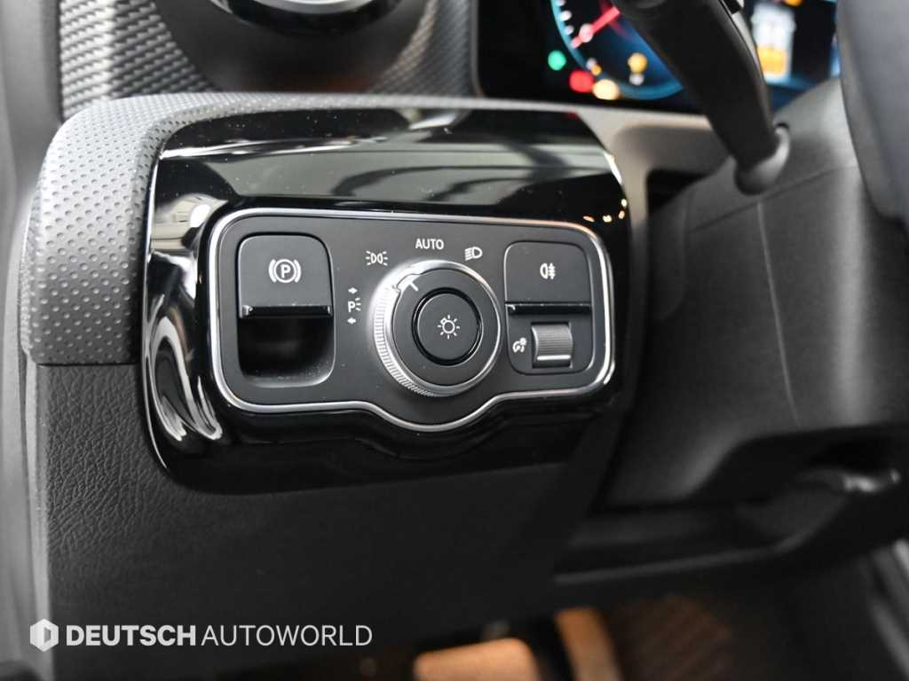 Mercedes-Benz A-Class — photo 18