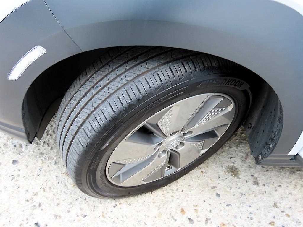 Hyundai Kona — photo 19