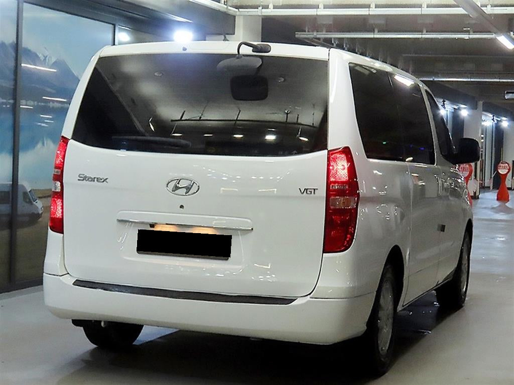 Hyundai Starex — photo 04