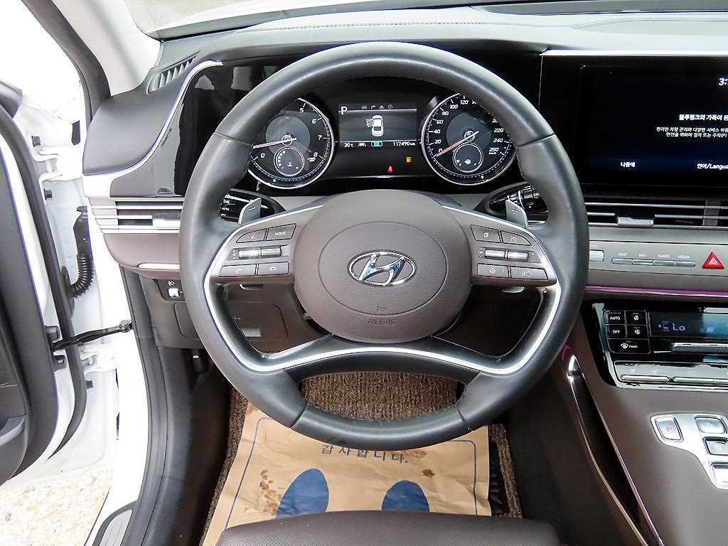 Hyundai Grandeur — photo 08