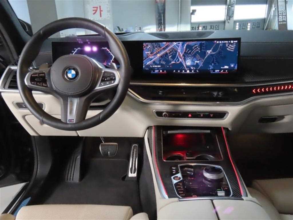 BMW X7 — photo 16