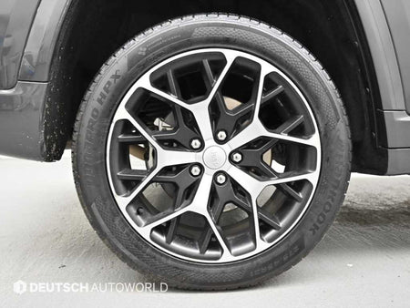 Jeep Cherokee — photo 05