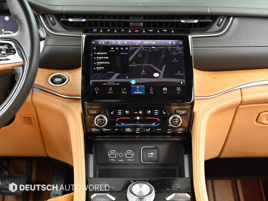 Jeep Cherokee — photo 14