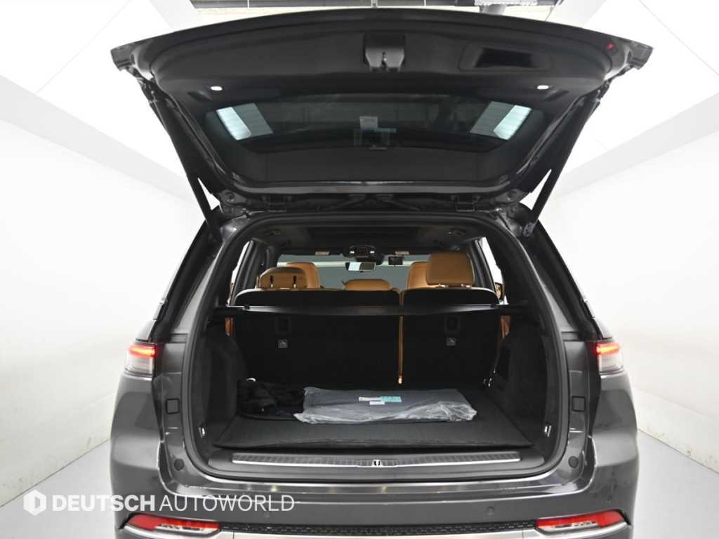 Jeep Cherokee — photo 19