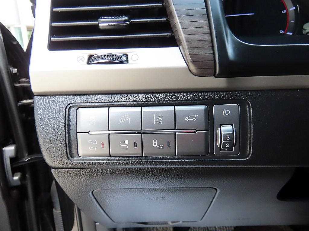 KGM Rexton — photo 12