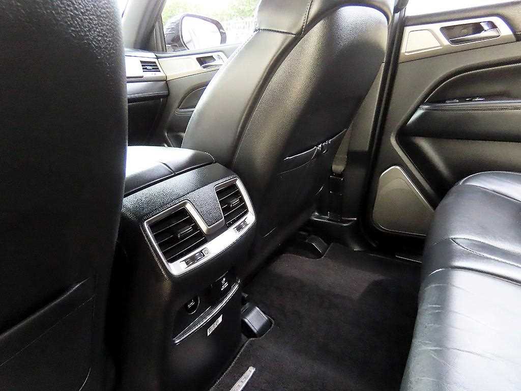 KGM Rexton — photo 16