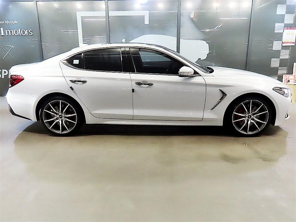 Genesis G70 — photo 03