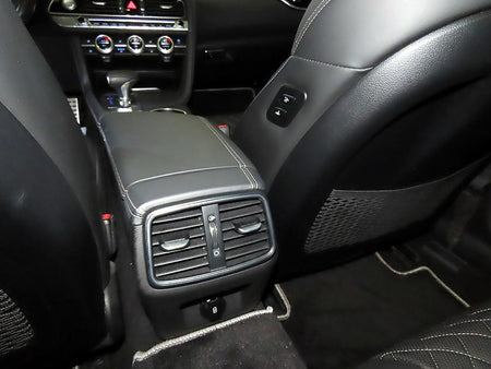 Genesis G70 — photo 16