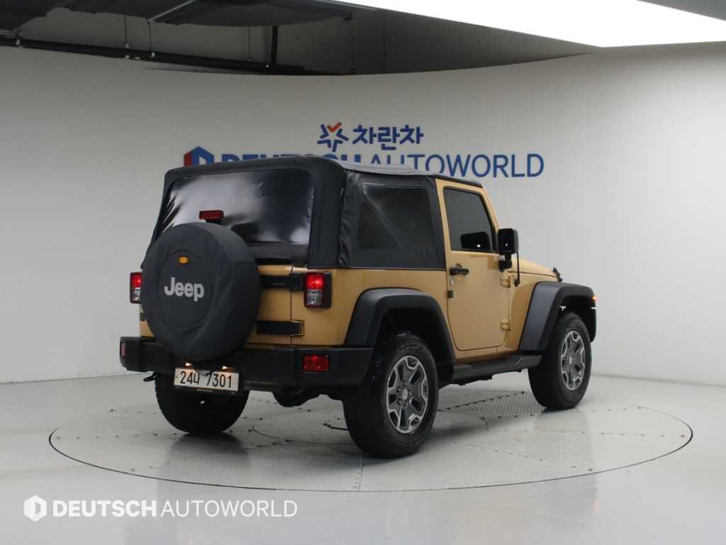 Jeep Wrangler — photo 02