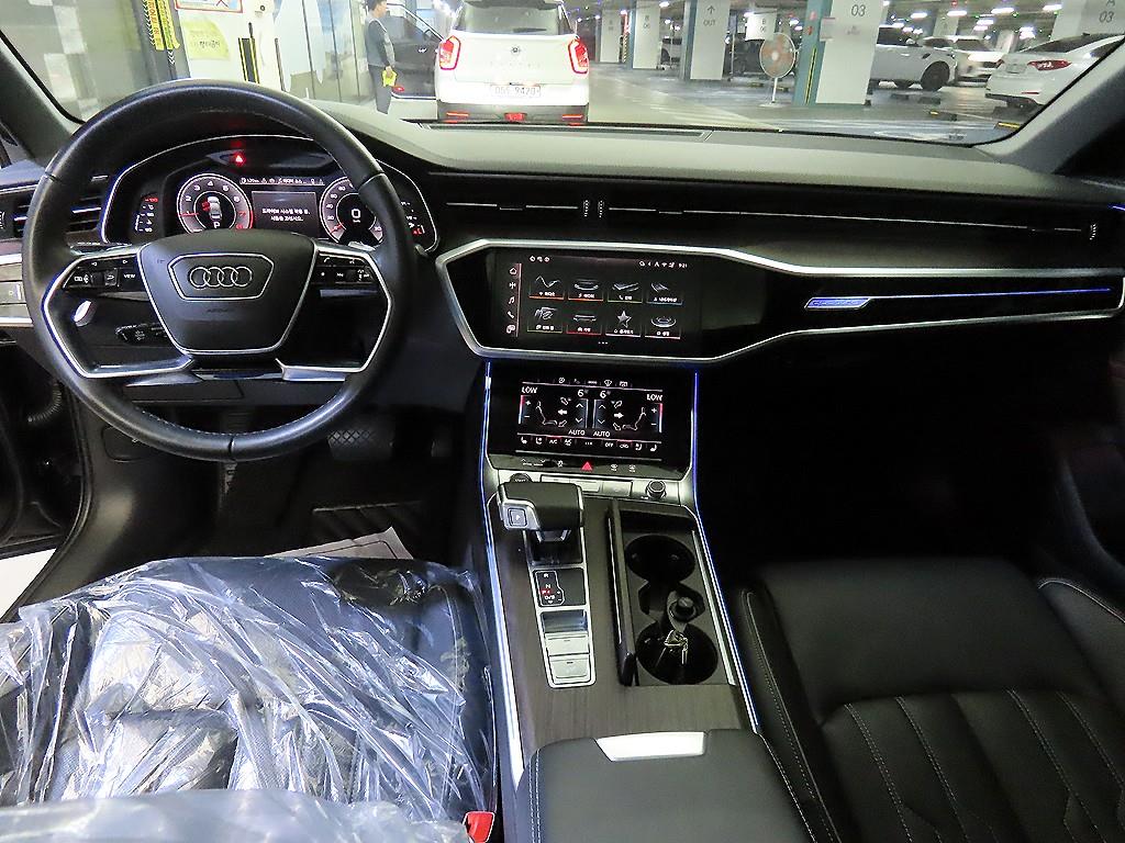 Audi A6 — photo 10