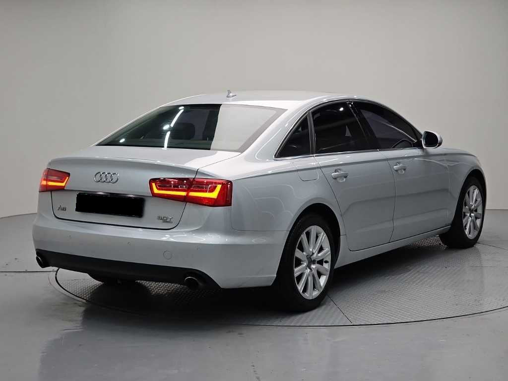 Audi A6 — photo 04
