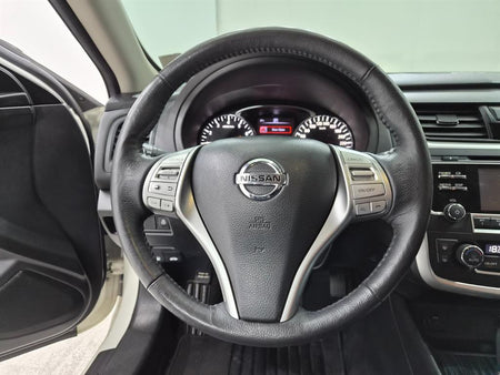 Nissan Altima — photo 09