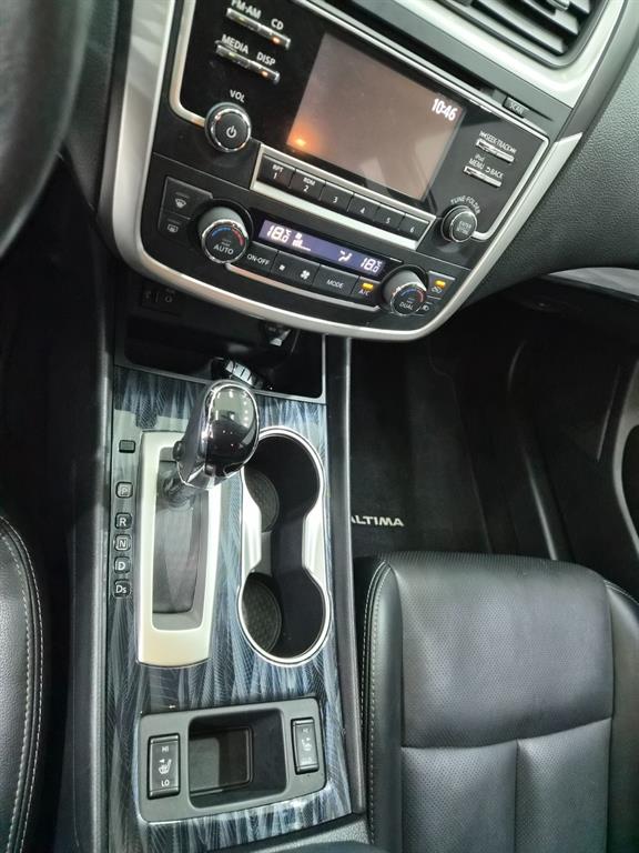 Nissan Altima — photo 17