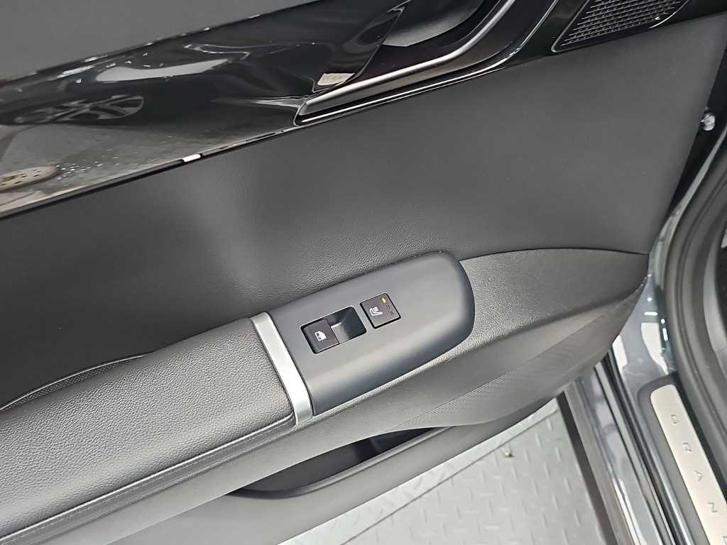 Hyundai Grandeur — photo 13