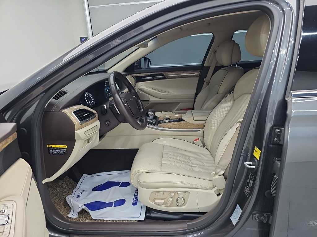 Genesis EQ900 — photo 11