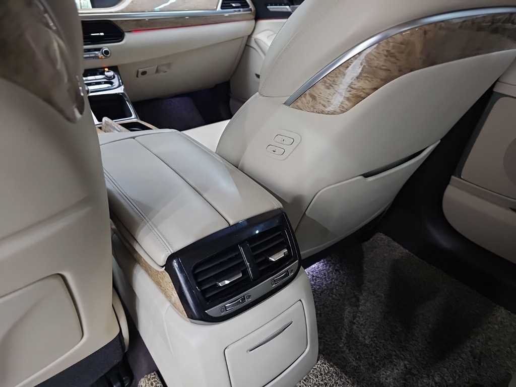 Genesis EQ900 — photo 14
