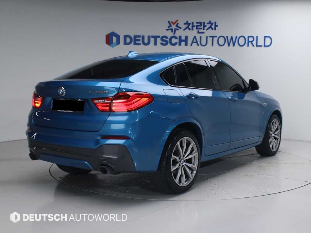BMW X4 — photo 02