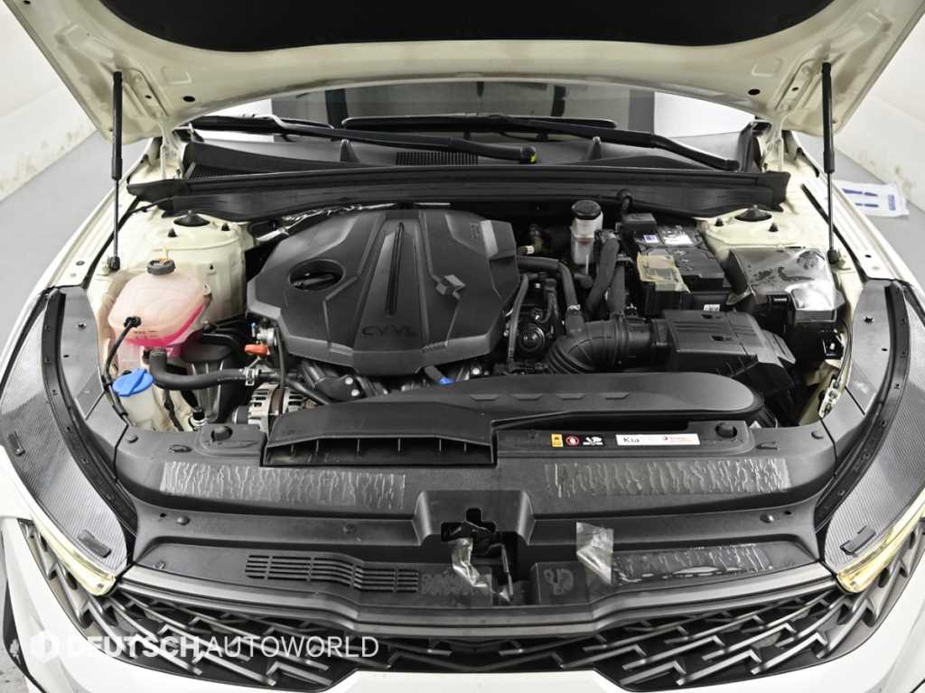 Kia K5 — photo 07