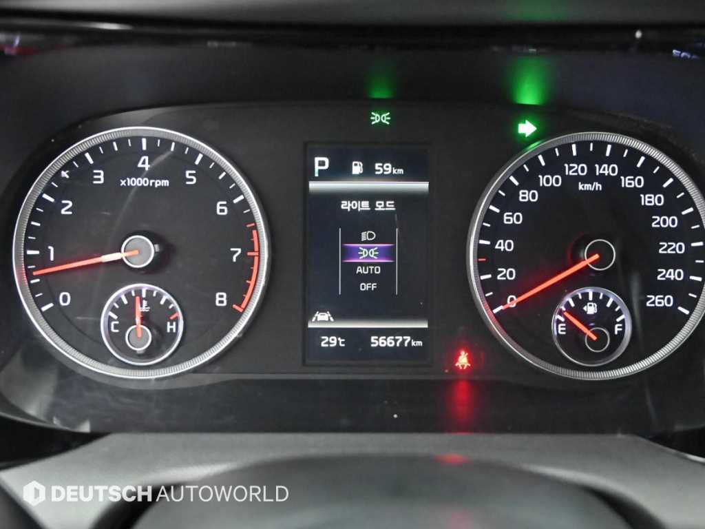 Kia K5 — photo 09