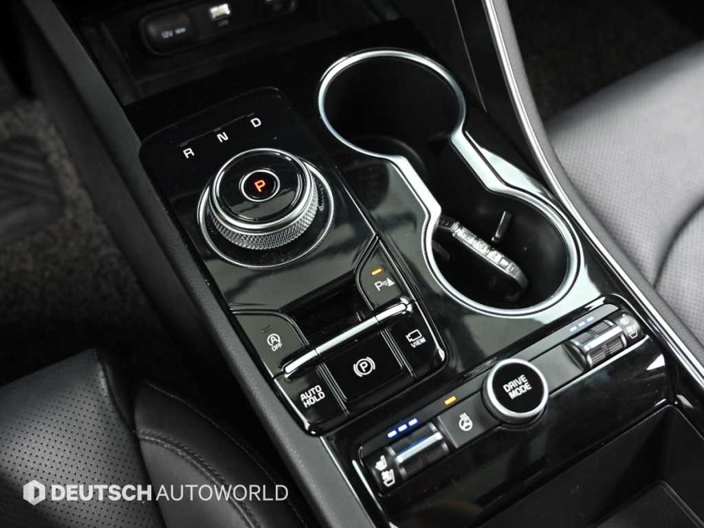 Kia K5 — photo 10