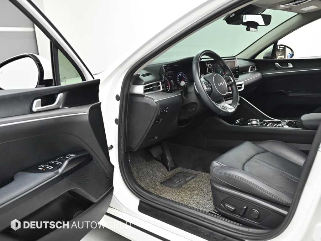 Kia K5 — photo 12