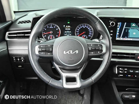 Kia K5 — photo 14