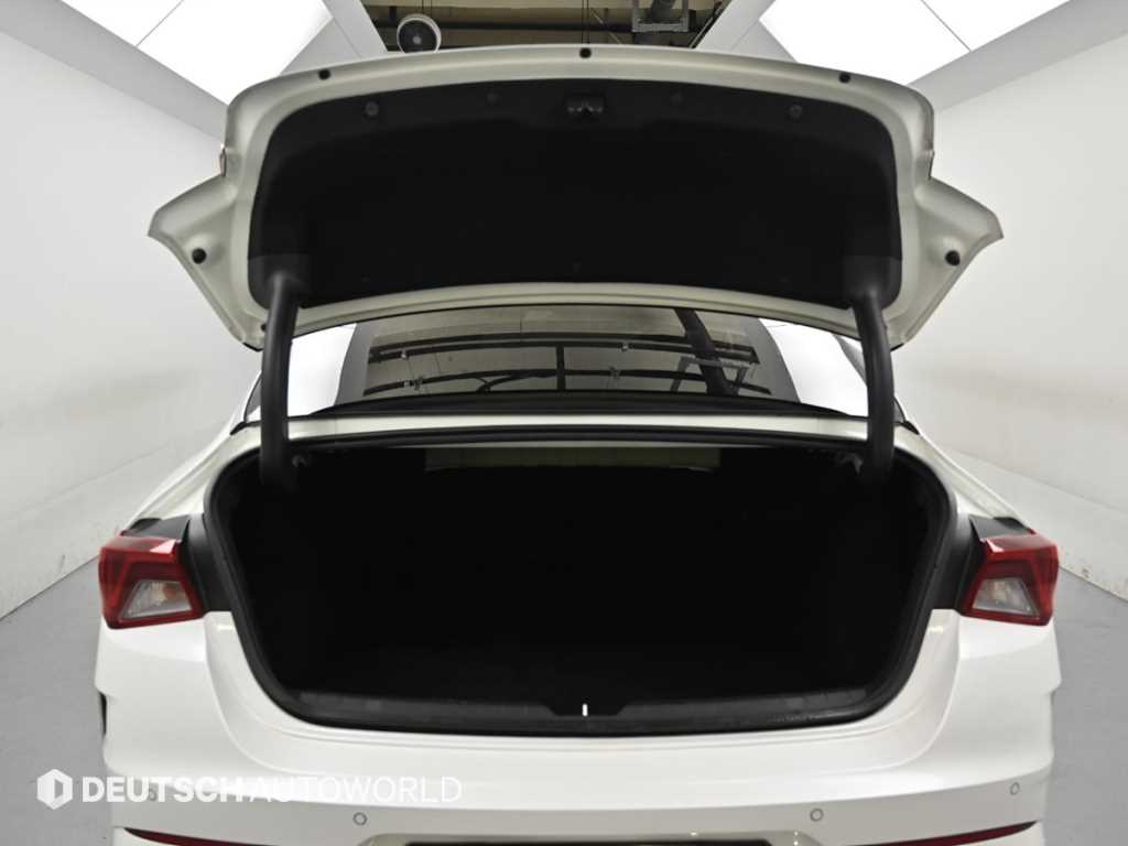 Kia K5 — photo 19