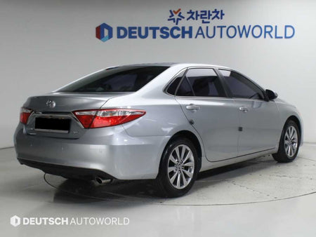Toyota Camry — photo 02