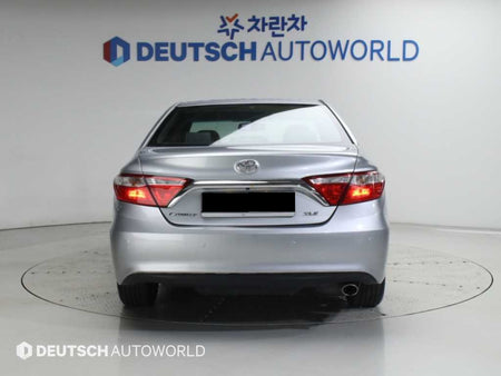Toyota Camry — photo 04