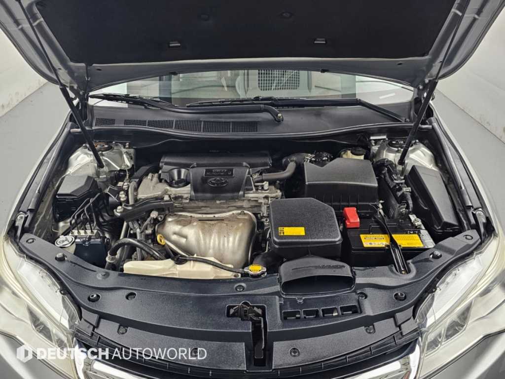Toyota Camry — photo 06